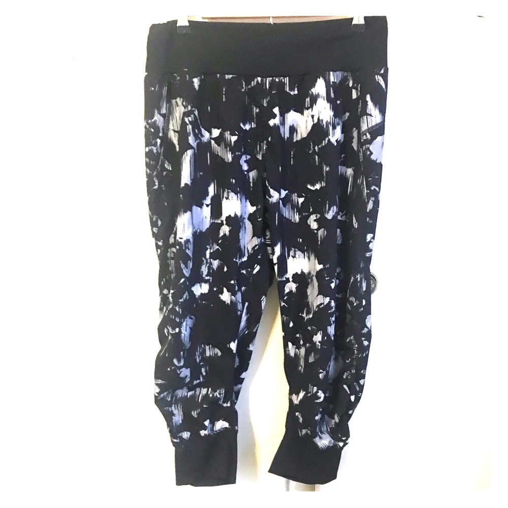Zella workout pants 3/4 cropped joggers